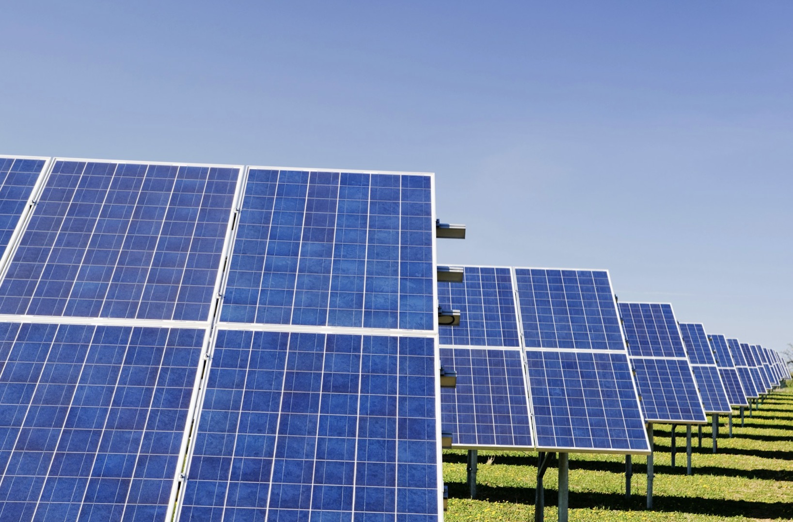 Greening Your Business: A Guide to Solar Panel Installation and Design
