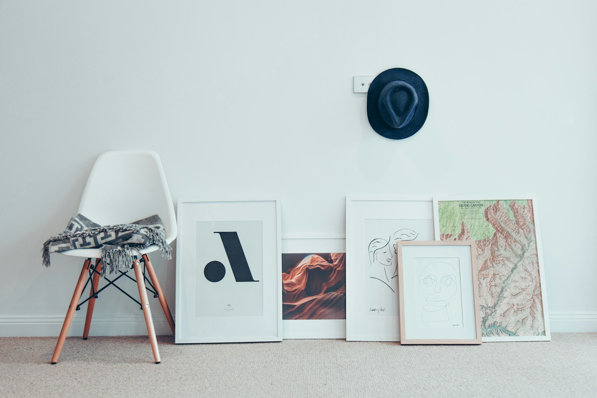 Ultimate Guide to Stunning Gallery Wall Design