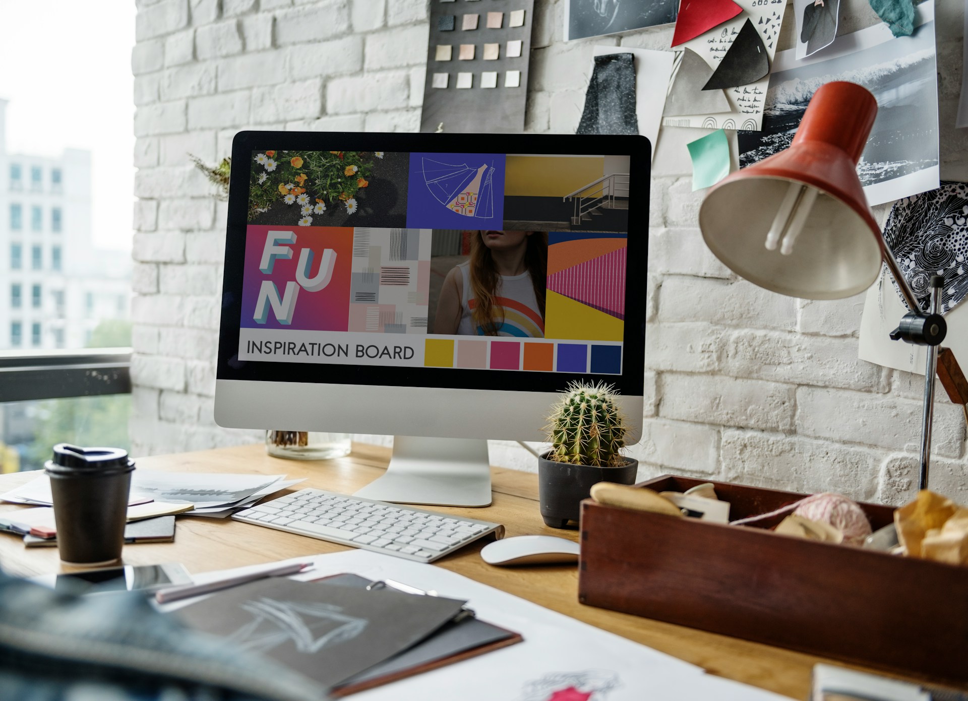 9 Essential Desk Items for a Stylish Workspace